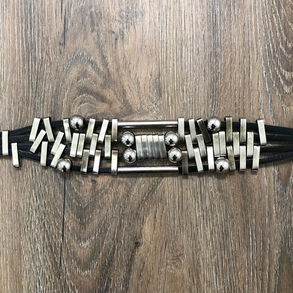 Vintage Black Leather Belt - Picture 10 of 17